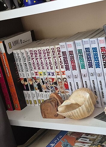 cizgi roman. Berserk, demon slayer, one piece, one punch man, ma