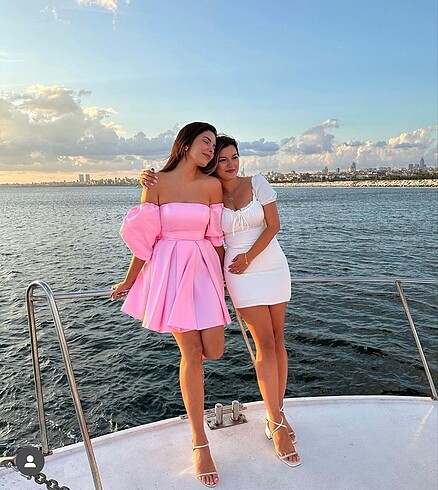 Pembe mini elbise
