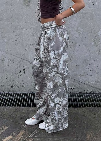 Bershka Pantolon