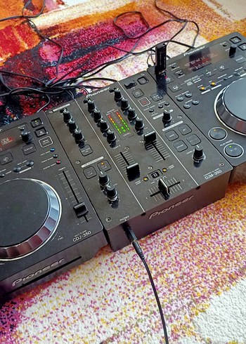 Pioneer DJ Setup Mixer CDJ350 + DJM350 - Görsel 3