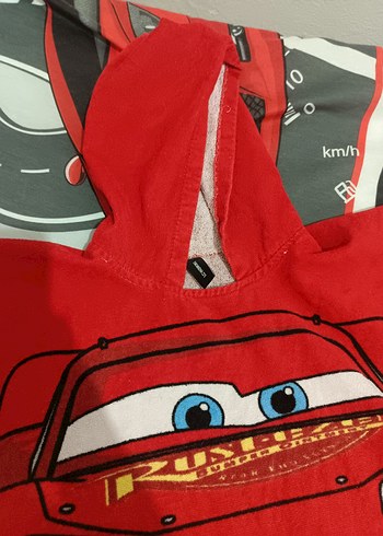 Çocuklar için Baskılı Kırmızı Bornoz - Görsel 2