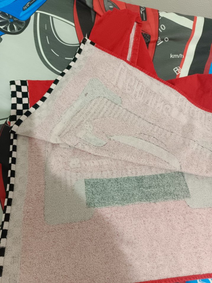 Çocuklar için Baskılı Kırmızı Bornoz - Görsel 3