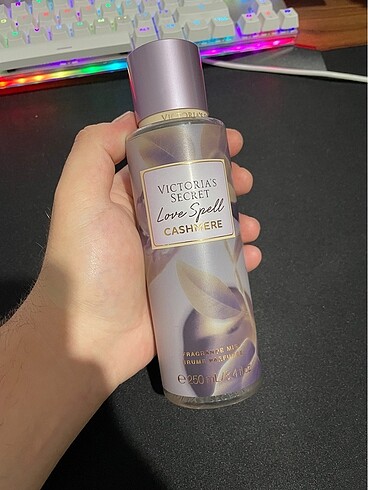 Victoria?s secret love spell cashmere body mist sprey