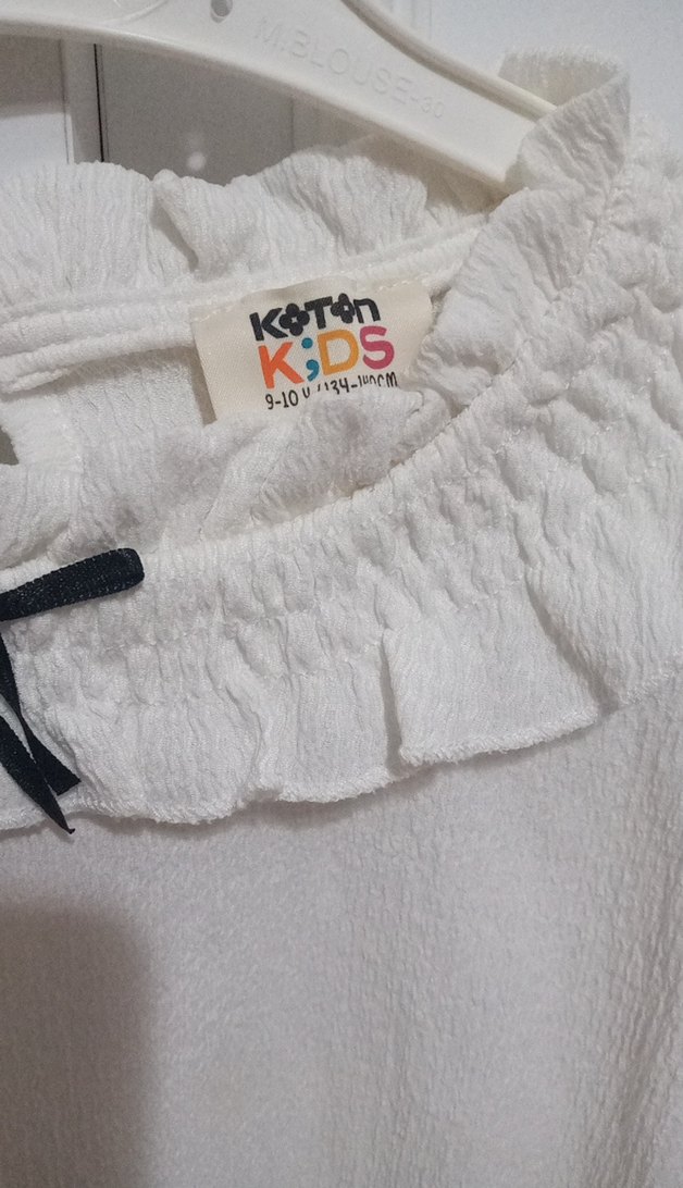 Kız Çocuk Beyaz Keten Fırfırlı Bluz - Görsel 3