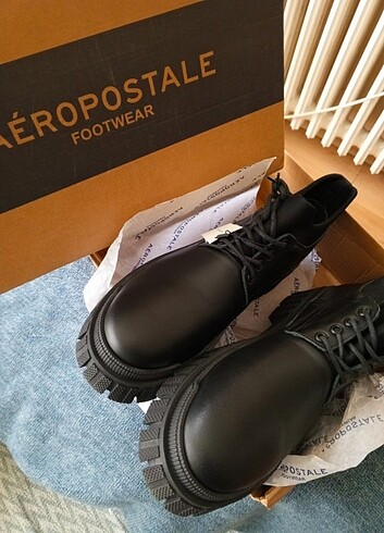 Aeropostale Aeropostale bot
