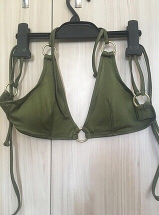H&M bikini üstü