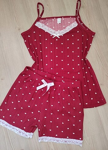 l Beden bordo Renk Şortlu pijama takımı