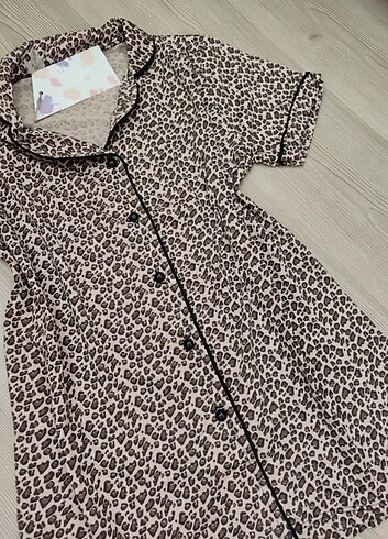 l Beden Leopar desenli pijama takımı