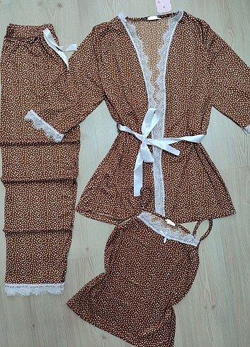 l Beden sabahlıklı pijama takımı