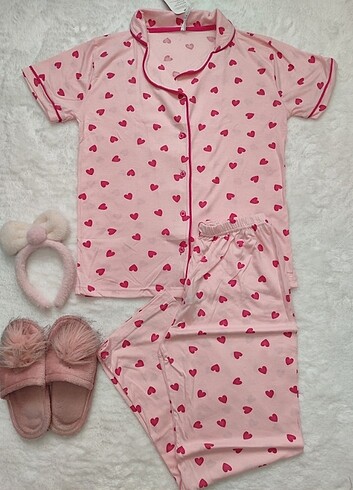 l Beden Kısa kollu önden düğmeli pijama takımı