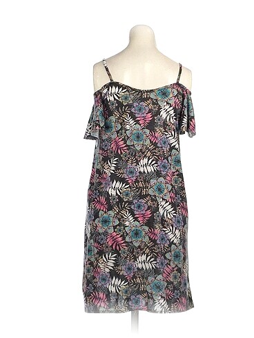 m Beden PreLoved Günlük Elbise %70 İndirimli.