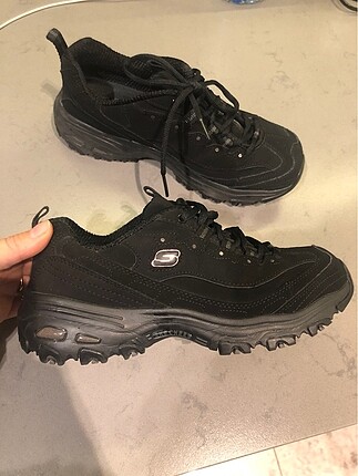 Skechers sneakers