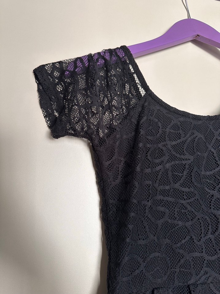 Siyah Dantelli Kısa Kollu Elbise - Görsel 3