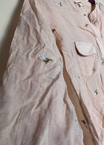 Pembe Nakışlı V Yaka Düğmeli Kadın Gömlek - Görsel 3