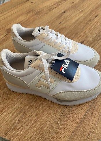 Fila Beyaz Kadın Spor Ayakkabı - Görsel 2