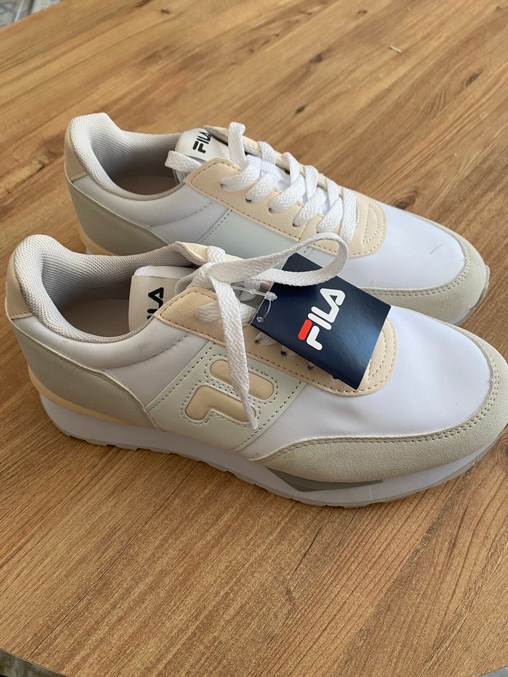 Fila Beyaz Kadın Spor Ayakkabı - Görsel 2