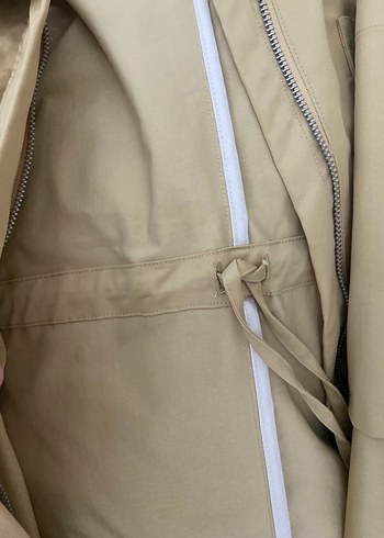 Sarıiçten Kemerli Uzun Kadın Trençkot - Görsel 4