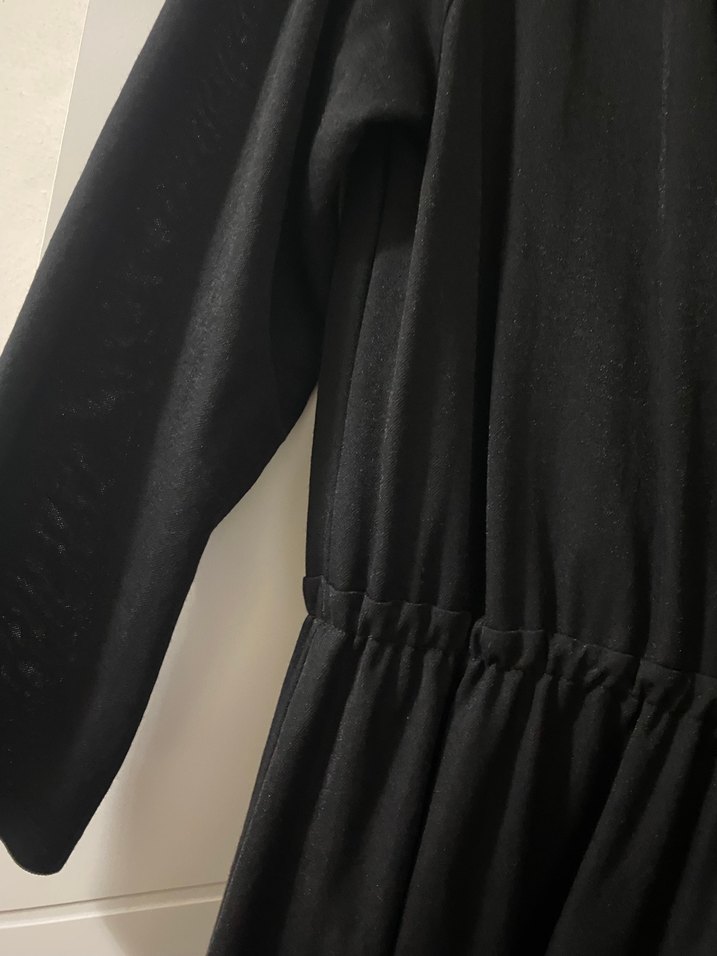 Siyah Uzun Drapeli V Yaka Elbise - Görsel 3