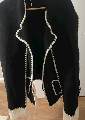 Düğmeli Siyah Kadın Yün Kaban - Görsel 2