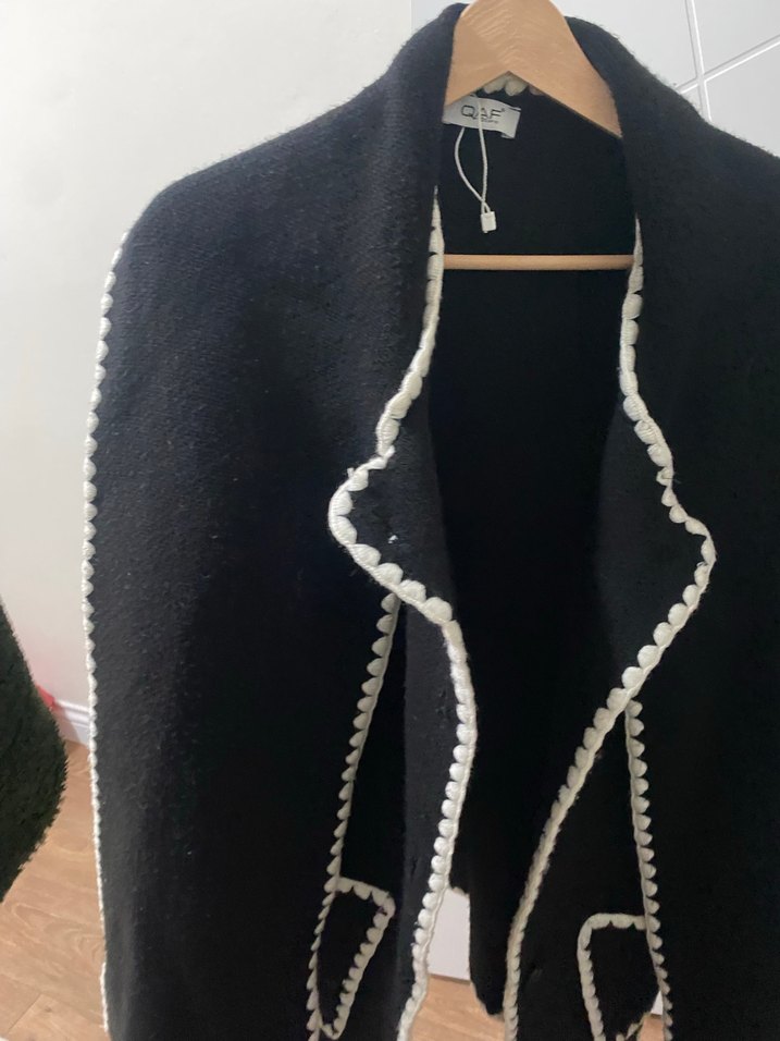 Düğmeli Siyah Kadın Yün Kaban - Görsel 3