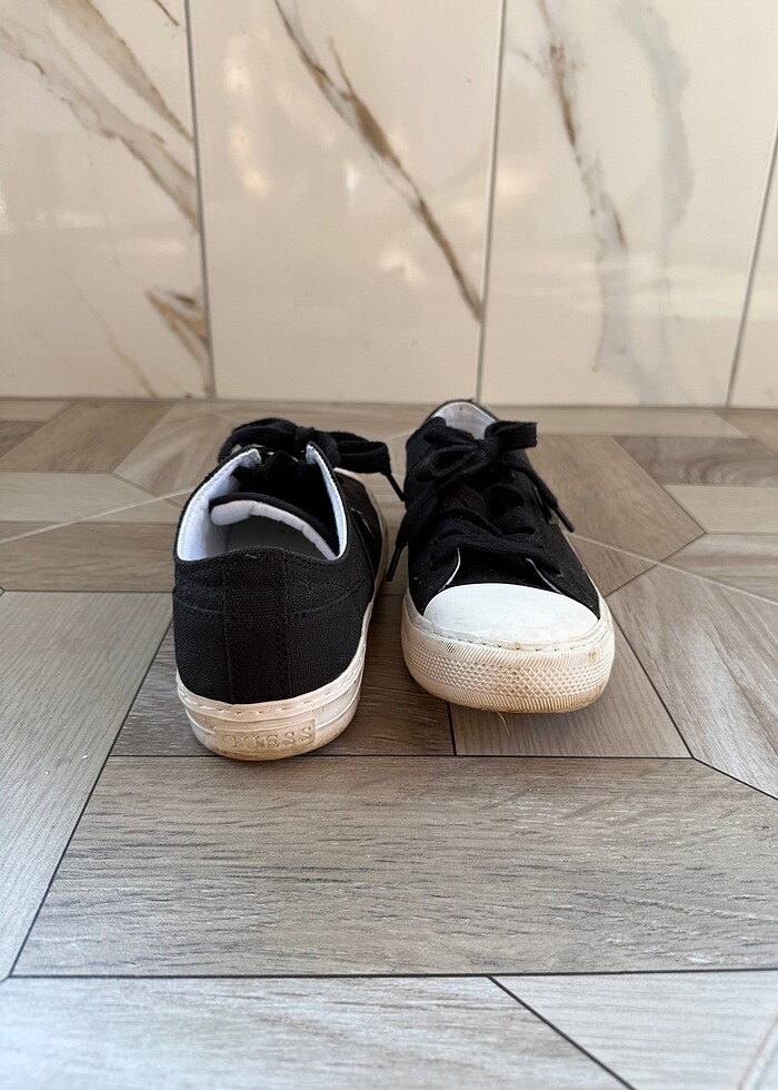 Guess spor ayakkabı - Görsel 2