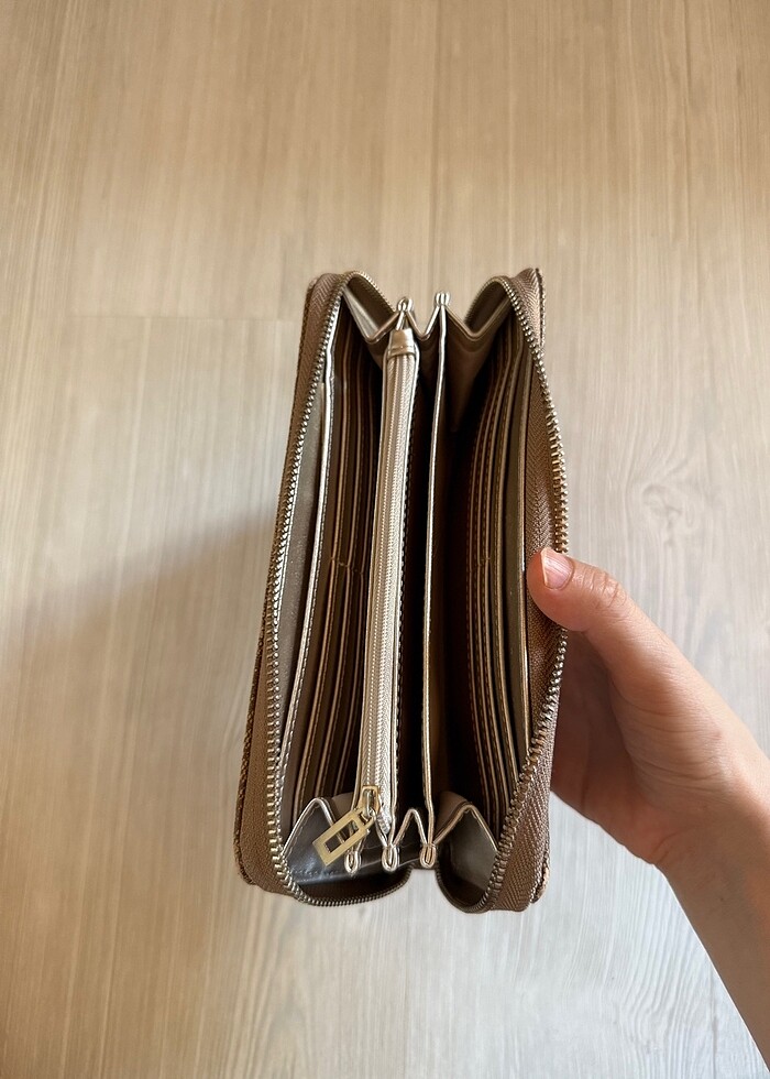 Guess cüzdan - Görsel 2