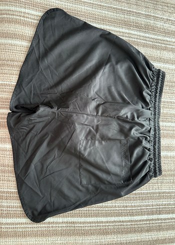 m Beden Siyah Rahat Kesim Mini Spor Şort