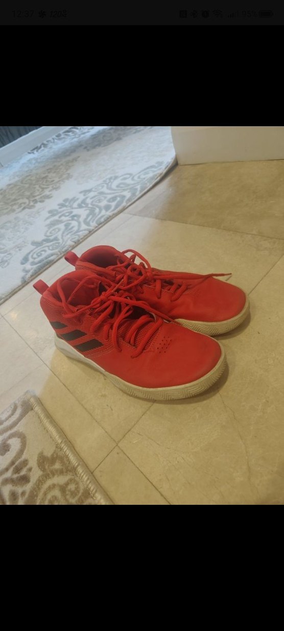 Kırmızı Bağcıklı Basketbol Ayakkabısı - Görsel 4