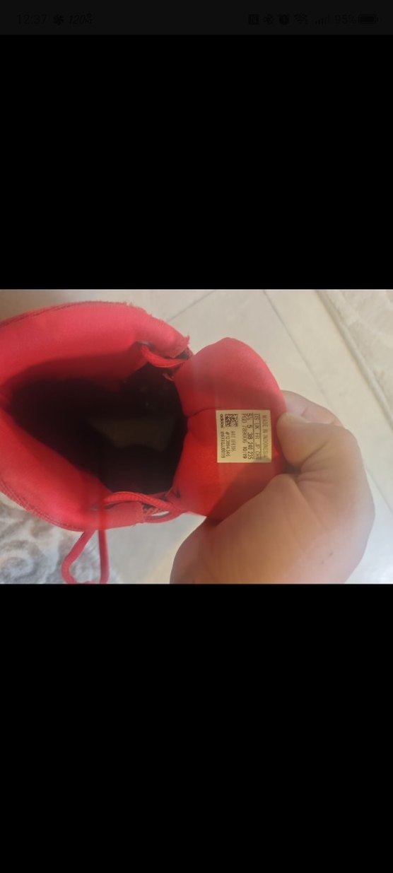 Kırmızı Bağcıklı Basketbol Ayakkabısı - Görsel 3