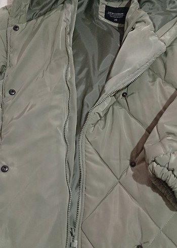 Kapüşonlu yeşil Kadın Kışlık Mont - Görsel 3