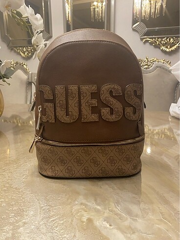 Guess sırt çantası