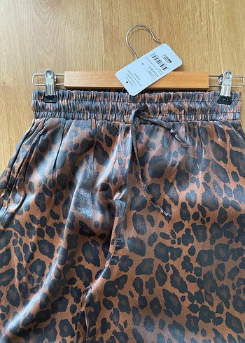 Leopar Desenli Kahverengi Kadın Kemerli Pantolon - Görsel 3