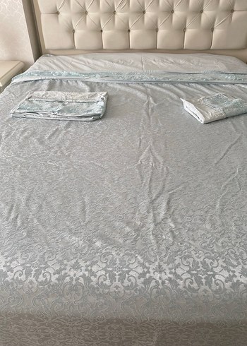 Yeşil Nakışlı Beyaz Yatak Örtüsü - Görsel 7