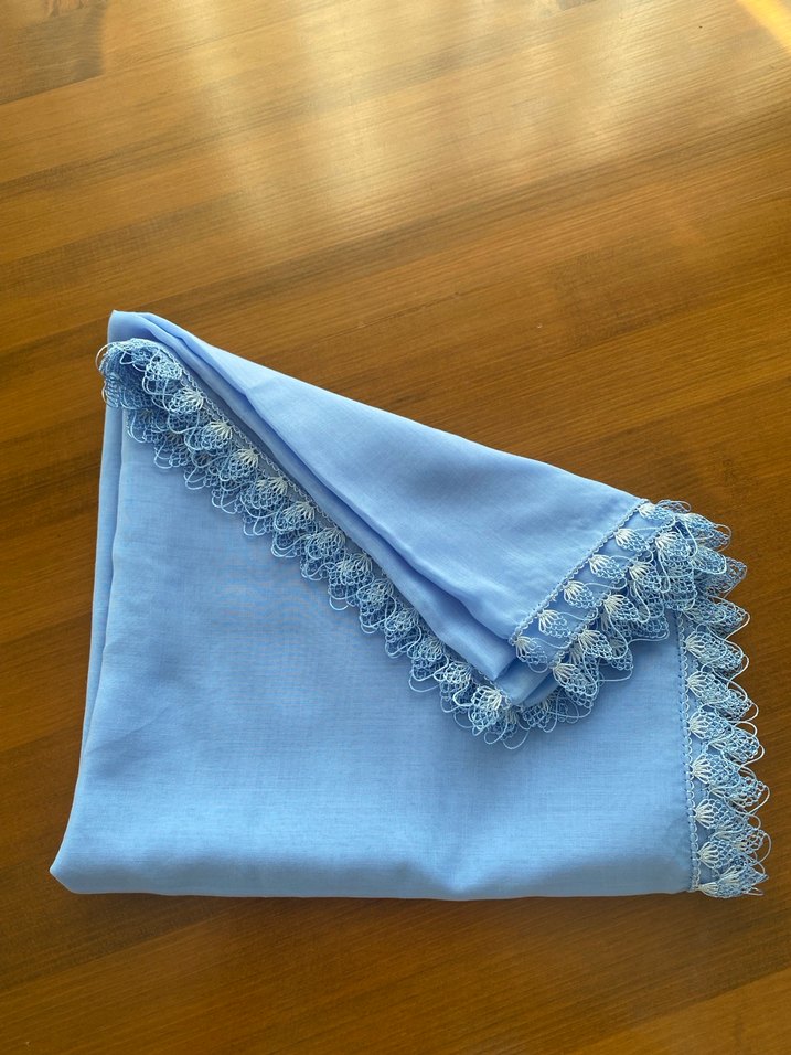 Mavi Dantel Kenarlı Kadın Şal - Görsel 2