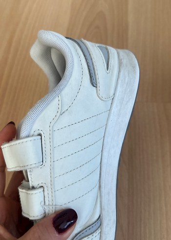 35 Beden beyaz Renk Adidas Kız Çocuk Beyaz Cırt Cırtlı Spor Ayakkabı