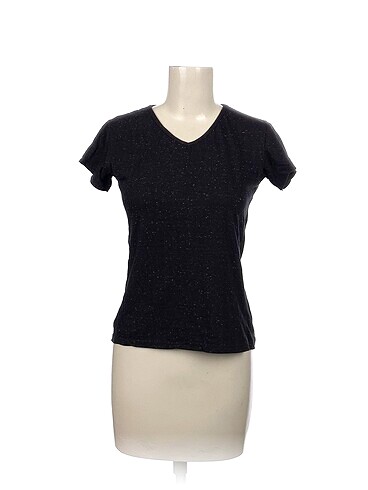 PreLoved T-shirt %70 İndirimli.