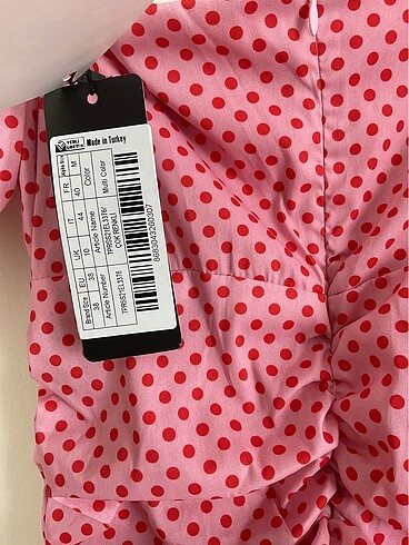 38 Beden pembe Renk Kırmızı puantiyeli pembe elbise
