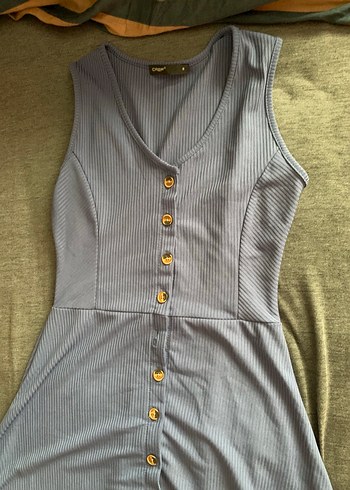 Düğmeli V Yakalı Midi Boy Mavi Kadın Elbise - Görsel 2