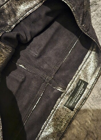 Zara Zara likrali jean