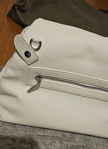 Beden Charles Keith çanta