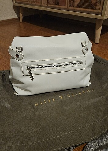 Beden beyaz Renk Charles Keith çanta