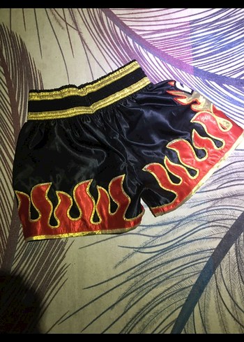 Diğer muay thai şortu