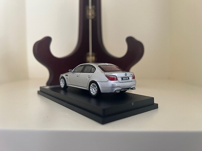 Beden 1/64 BMW E60 M5