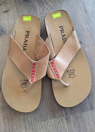Prada terlik