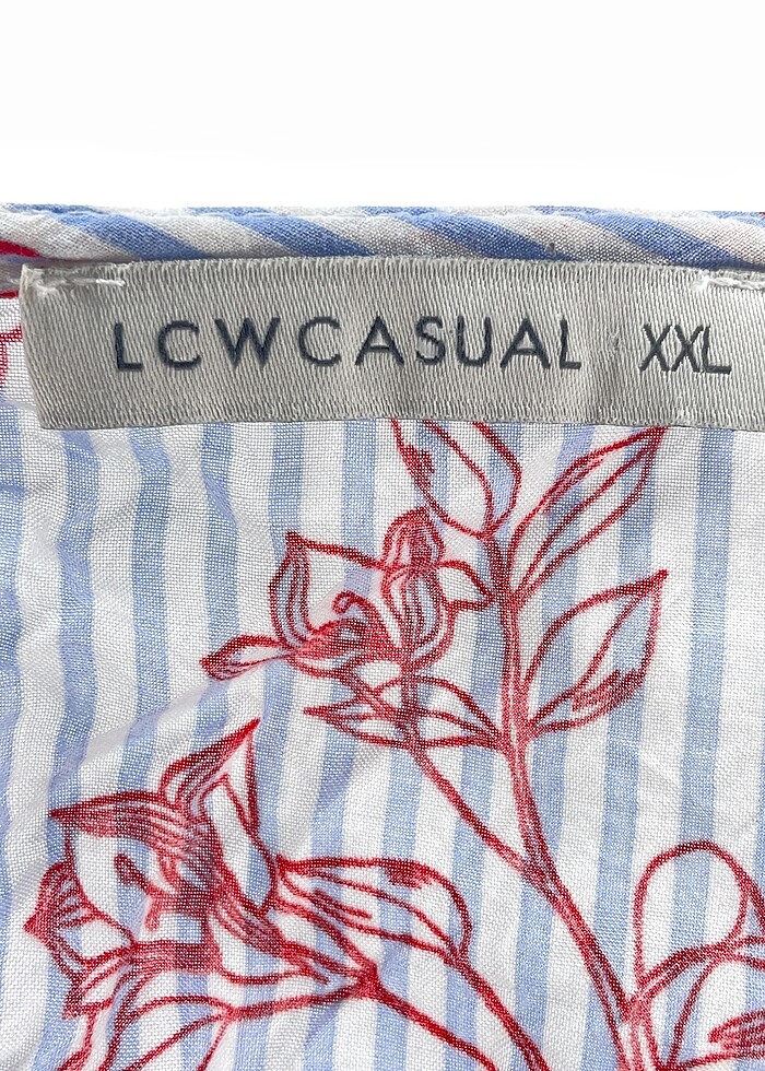 LC Waikiki Bluz %70 İndirimli. - Görsel 4