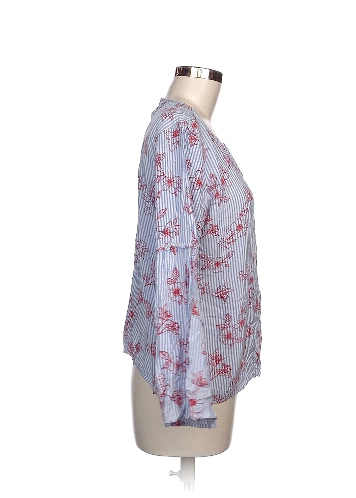 LC Waikiki Bluz %70 İndirimli. - Görsel 2