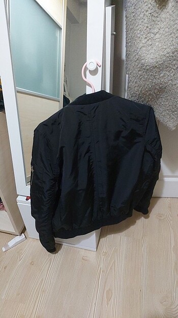 Stradivarius Bomber