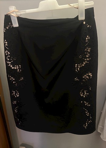 İpekyol nakışlı Siyah Midi Kalem Etek - Görsel 3