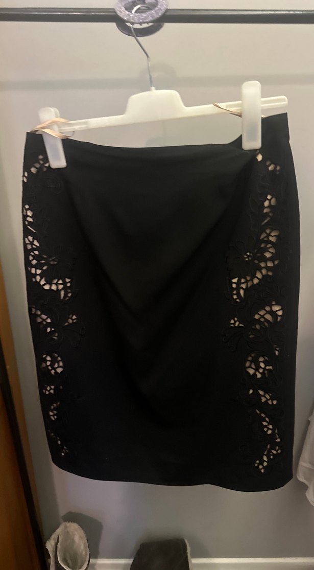 İpekyol nakışlı Siyah Midi Kalem Etek - Görsel 2