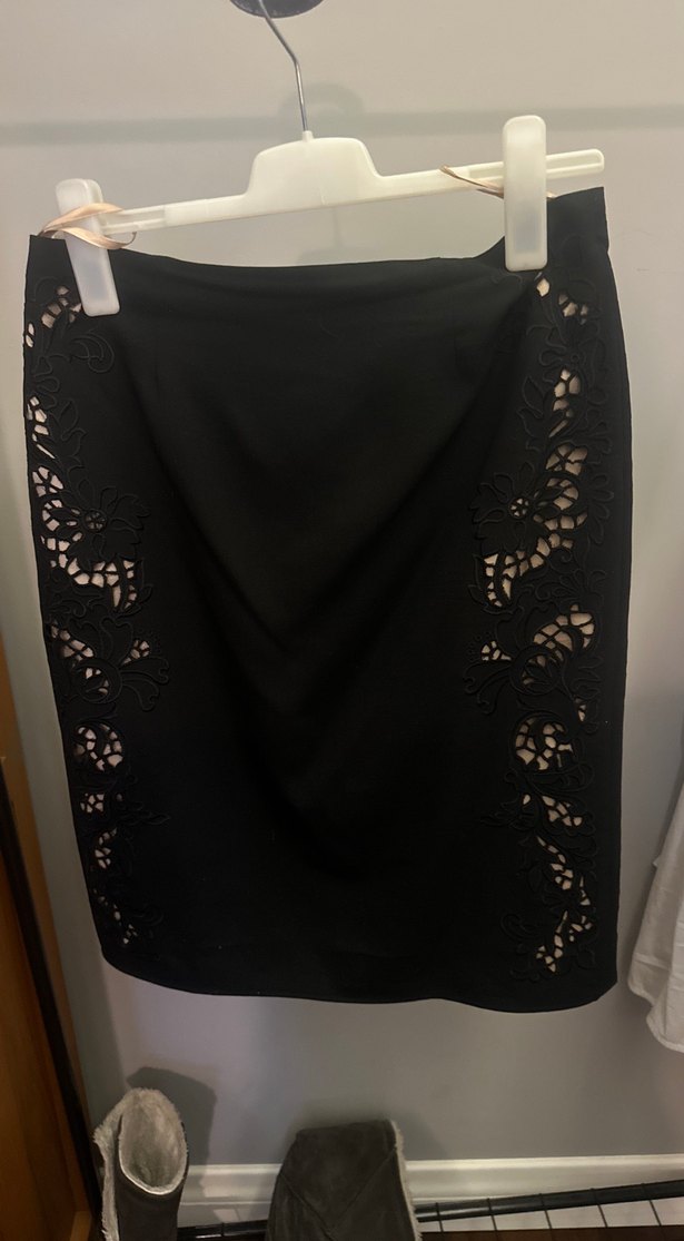 İpekyol nakışlı Siyah Midi Kalem Etek - Görsel 3